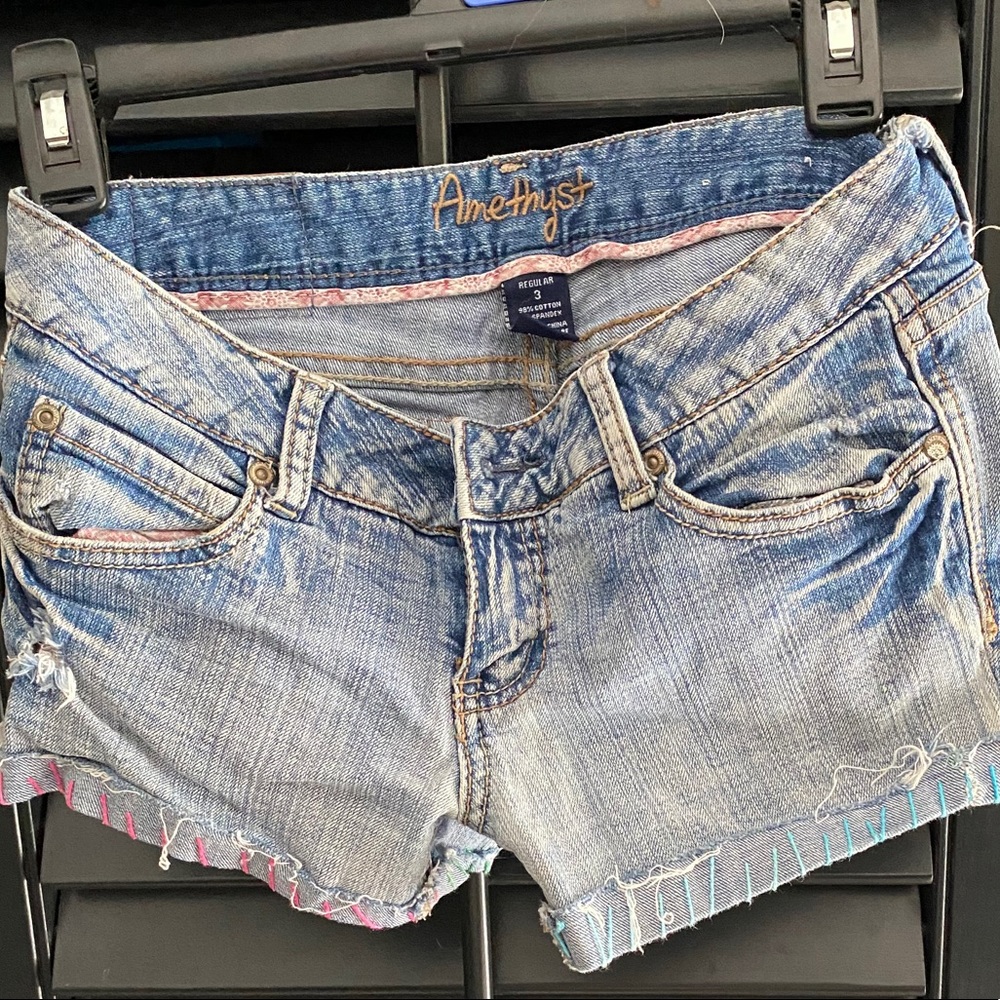 Short shorts denim with stitching